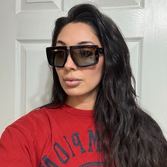 Authentic MIU MIU sunglasses - Picture 8 of 8